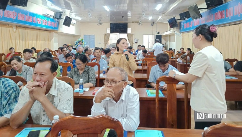 Các đại biểu trao đổi tại hội nghị tập huấn.