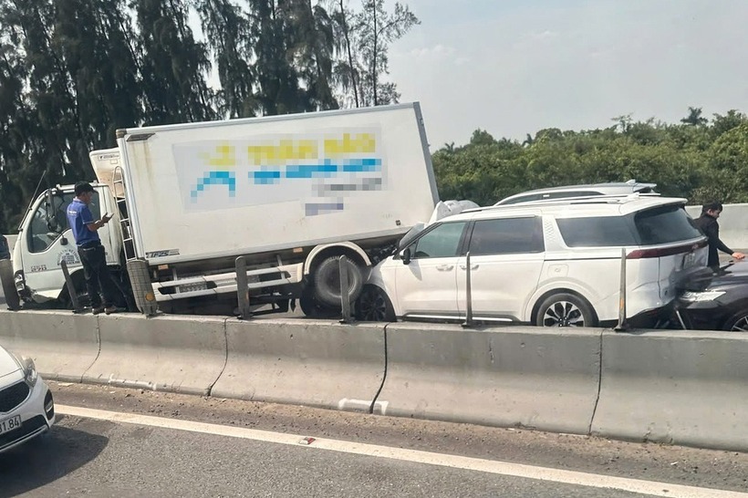 Hiện trường vụ tai nạn. Ảnh: Báo Dân trí.