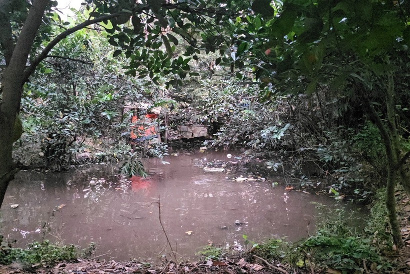 Ao nước nơi xảy ra sự việc. Ảnh: Dân Trí