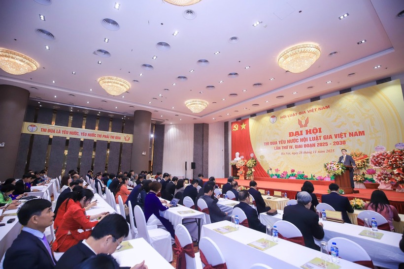 Đại hội thi đua yêu nước lần thứ IV là sự kiện chính trị có ý nghĩa đặc biệt quan trọng đối với Hội Luật gia Việt Nam và giới luật gia cả nước.