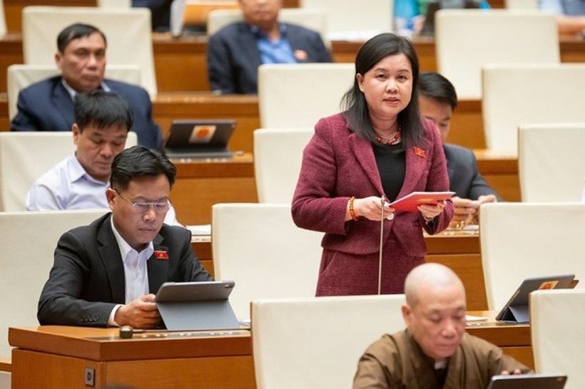 Đại biểu Nguyễn Phương Thủy, đoàn Hà Nội phát biểu (Ảnh: Media Quốc hội).