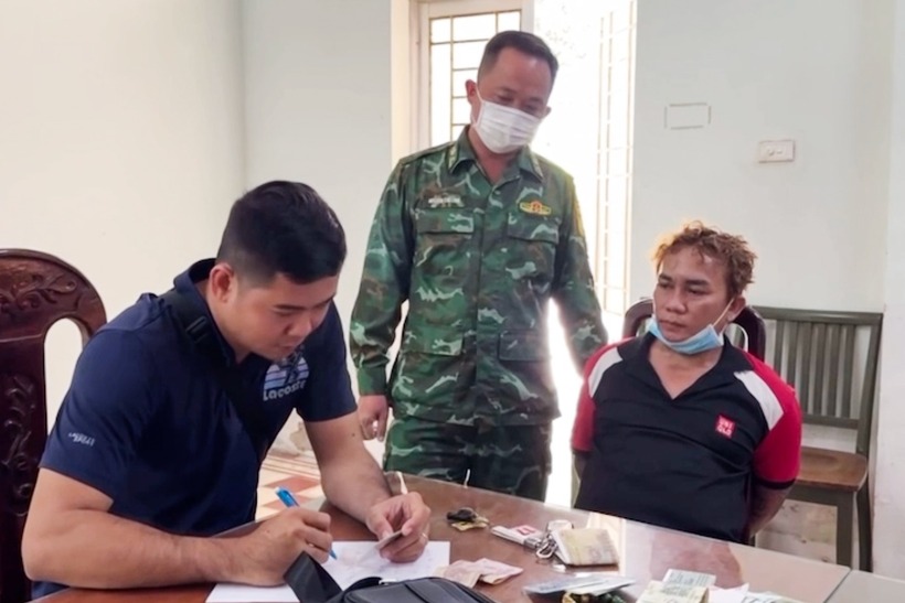 Thành bị lực lượng chức năng bắt giữ sau khi gây án. (Ảnh: Dân trí)