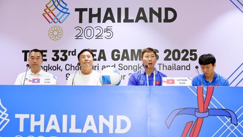 Buổi họp báo trước vòng bảng môn bóng đá nam SEA Games 33. Ảnh: VFF.