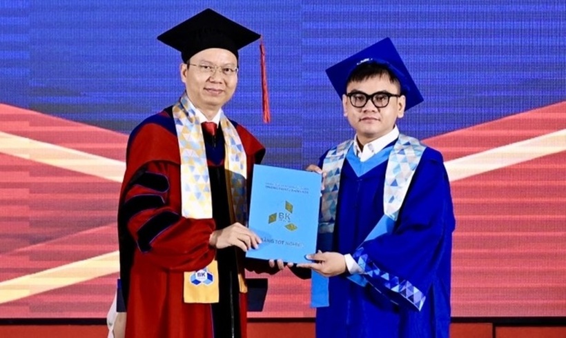 Quang trong lễ tốt nghiệp của Trường Đại học Bách khoa TP.HCM, ngày 28/11. Ảnh: VnExpress