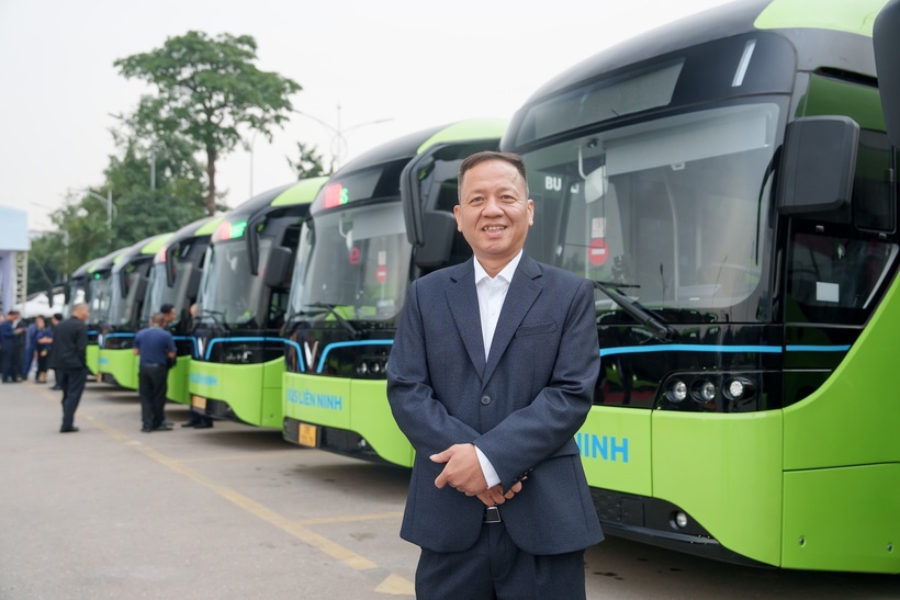 Ông Đoàn Văn Phan, Giám đốc Công ty Cổ phần Vận tải và Dịch vụ Liên Ninh, cho biết Liên Ninh cam kết theo đuổi chuyển đổi xanh như định hướng phát triển lâu dài, đóng góp thiết thực cho môi trường và chất lượng di chuyển của người dân Thủ đô.