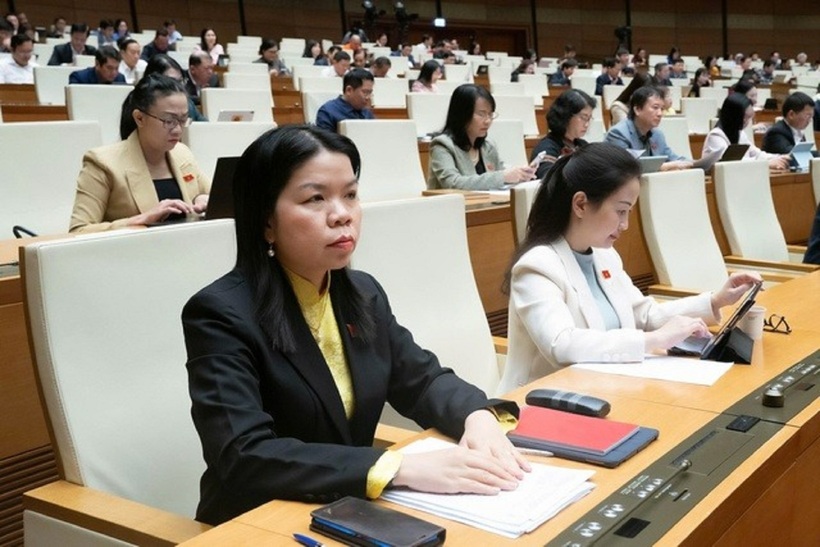 Các đại biểu tại phiên họp sáng 4/12 (Ảnh: Media Quốc hội).