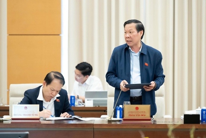 Chủ nhiệm Ủy ban Kinh tế và Tài chính Phan Văn Mãi (Ảnh: Media Quốc hội).