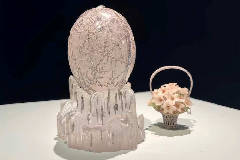 Quả trứng Phục sinh “Winter Egg” (tạm dịch: “Quả trứng mùa đông”). Ảnh: Reuters.