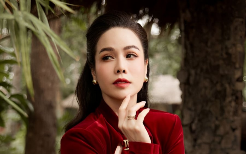 Ca sĩ, diễn viên Nhật Kim Anh.