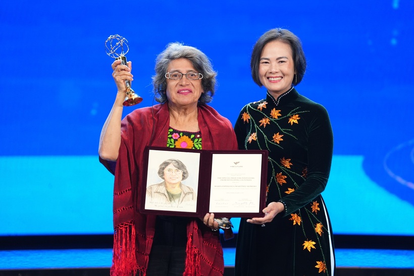 Giải Đặc biệt VinFuture 2025 dành cho Nhà khoa học đến từ các nước đang phát triển vinh danh GS. María Esperanza Martínez-Romero&nbsp;(Mexico)