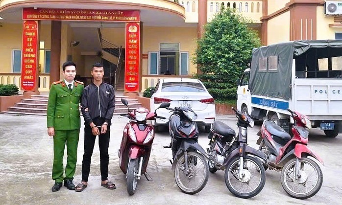 Vừa ra tù, Trịnh Bá Thảo lại ngựa quen đường cũ. Ảnh: Người lao động