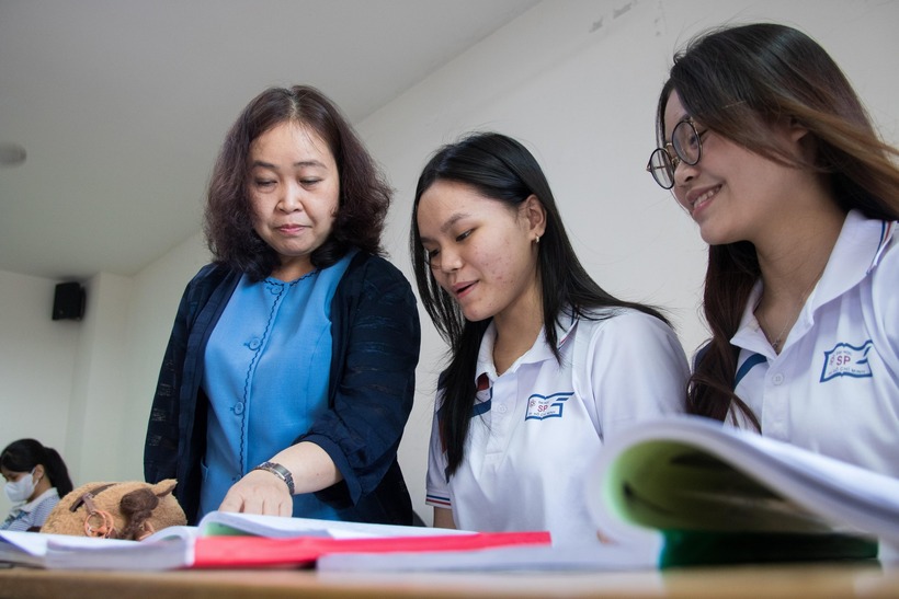 Để chuẩn bị lực lượng giáo viên đáp ứng Đề án đưa tiếng Anh thành ngôn ngữ thứ hai trong trường học, các trường ĐH đã có sự chuẩn bị nhiều mặt từ công tác đào tạo giáo viên. (Ảnh: Thanh niên)