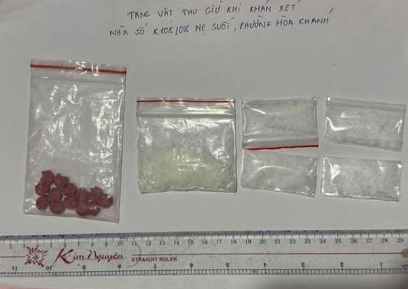 Tang vật công an thu giữ. Ảnh: Lao động