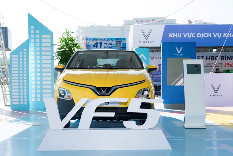 Xe đầu đời cho gia đình nhỏ: VinFast VF 5 đủ đầy trang bị, không lo chi phí vận hành - 2