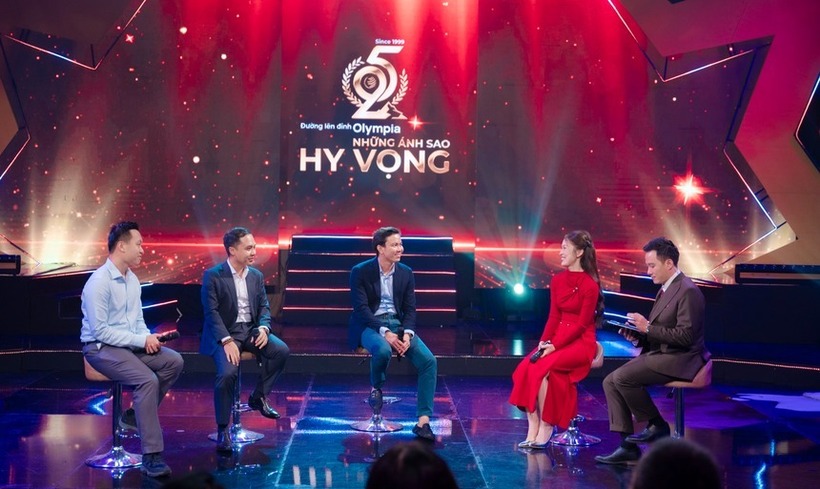 Anh Đặng Việt Dũng tham gia chương trình Đường lên đỉnh Olympia năm thứ 4. Ảnh: VTC News