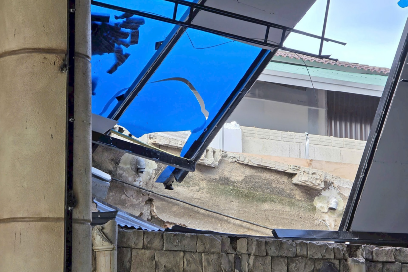 Phần mái dầm bị sập khiến 1 công nhân tử vong. Ảnh: Báo Lâm Đồng