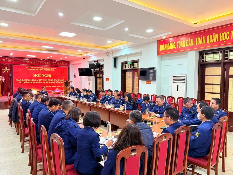 Ban Chỉ đạo 389 TP. Hà Nội chỉ đạo các lực lượng chức năng trên địa bàn thành phố tích cực, chủ động trong điều hành, triển khai thực hiện nghiêm túc các chỉ đạo của cấp trên, phối hợp tốt giữa các lực lượng trong công tác đấu tranh chống buôn lậu, gian lận thương mại và hàng giả