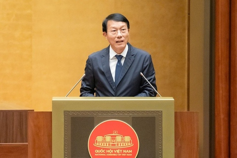 Bộ trưởng Bộ Công an Lương Tam Quang báo cáo tiếp thu, giải trình, chỉnh lý (Ảnh: Media Quốc hội).