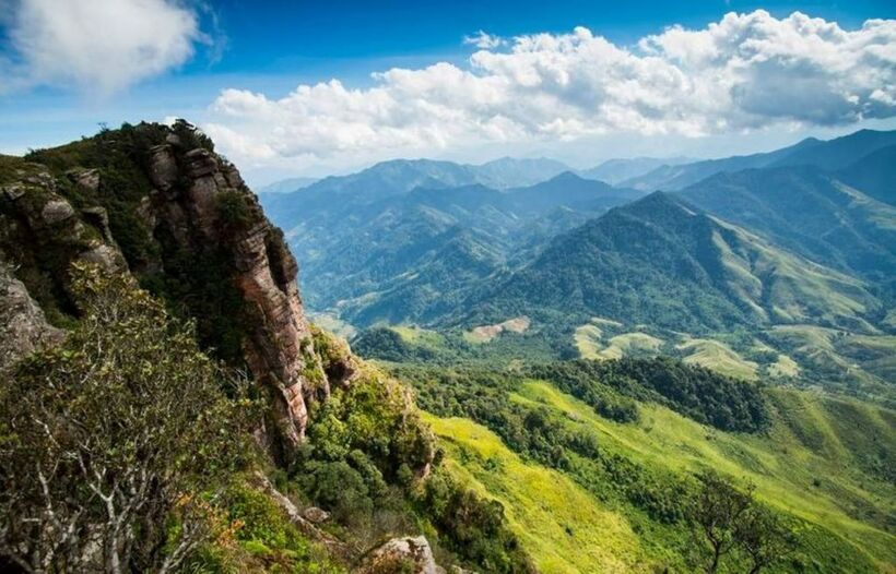 Đỉnh Pha Luông từng nổi tiếng qua những áng thơ bất hủ của nhà thơ Nguyễn Quang Dũng trong bài thơ Tây Tiến.