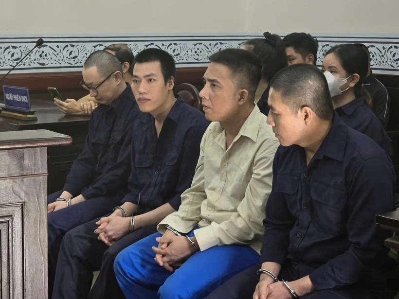 Các bị cáo tại phiên xét xử. Ảnh: Tiền Phong