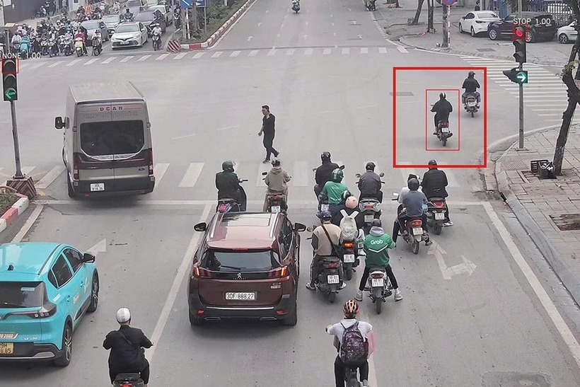 Vượt đèn đỏ vẫn là lỗi phổ biến mà camera AI ghi nhận được. (Ảnh: Cục CSGT)