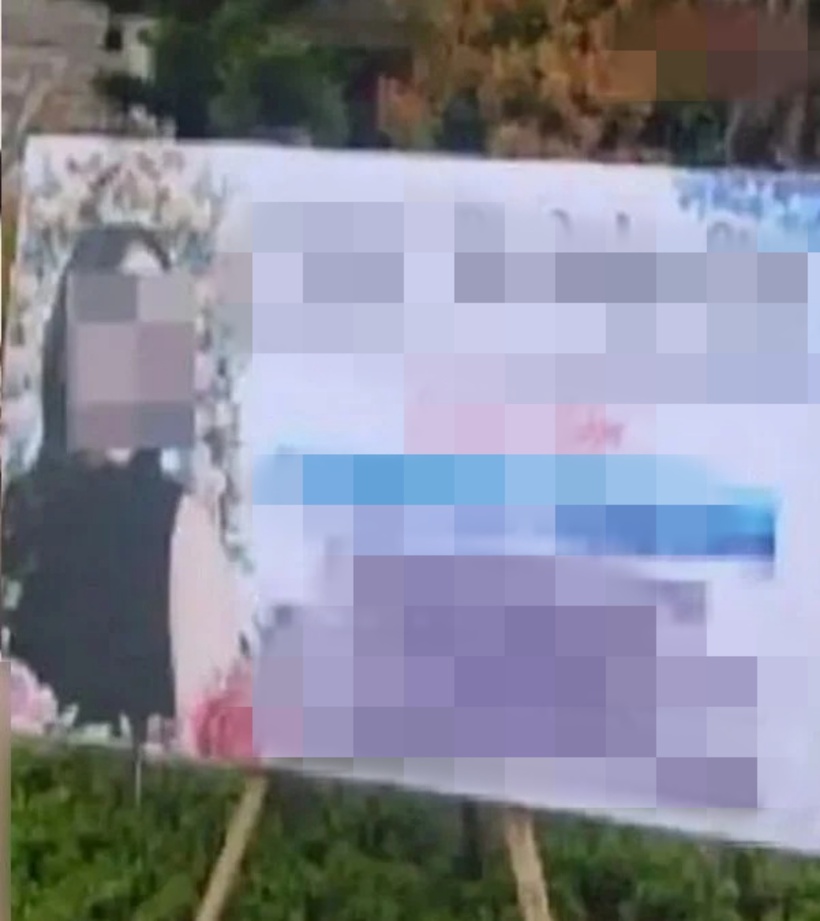 Nữ sinh bị đánh ghen tại lễ tốt nghiệp của mình.