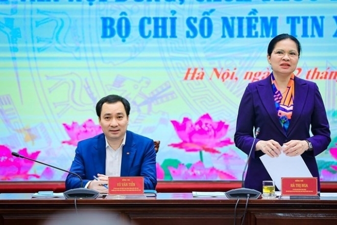 Bà Hà Thị Nga, Ủy viên Trung ương Đảng, Phó Chủ tịch Ủy ban Trung ương MTTQ Việt Nam phát biểu tại Hội thảo