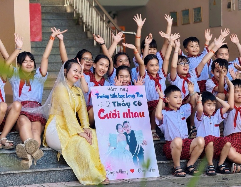 Trong mắt cô giáo Hồng Nhung, ban đầu thầy Hậu có vẻ ngoài nghiêm nghị, khó gần.