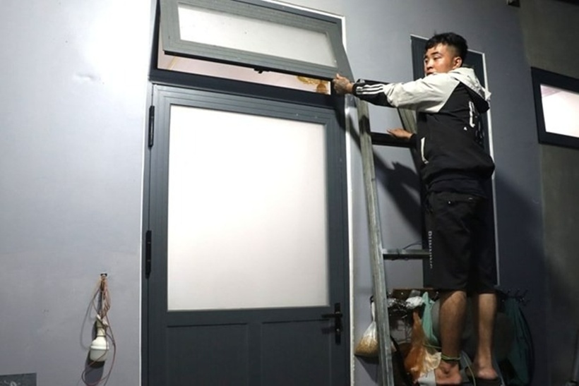 Con rể đột nhập nhà vợ qua cửa thông gió, trộm hơn 200 triệu đồng. Ảnh: Báo Lao động.