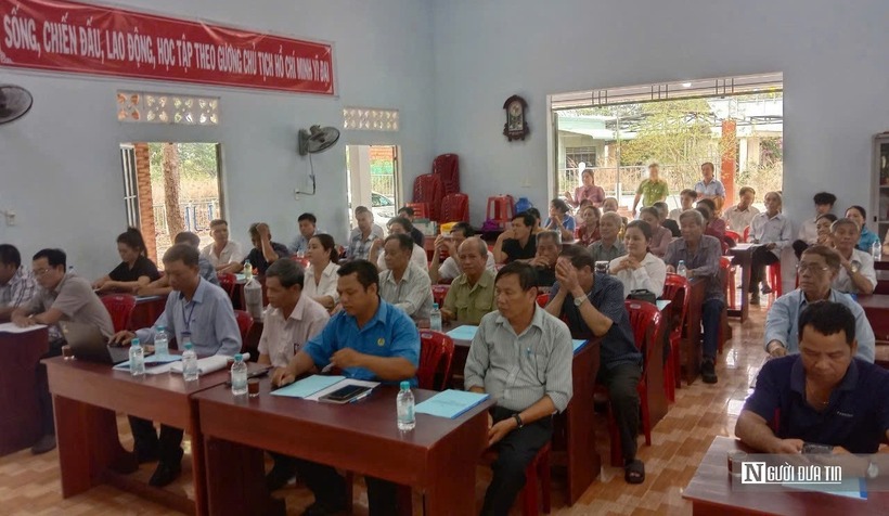 Tuyên truyền pháp luật cho người dân trên địa bàn xã Nha Bích.