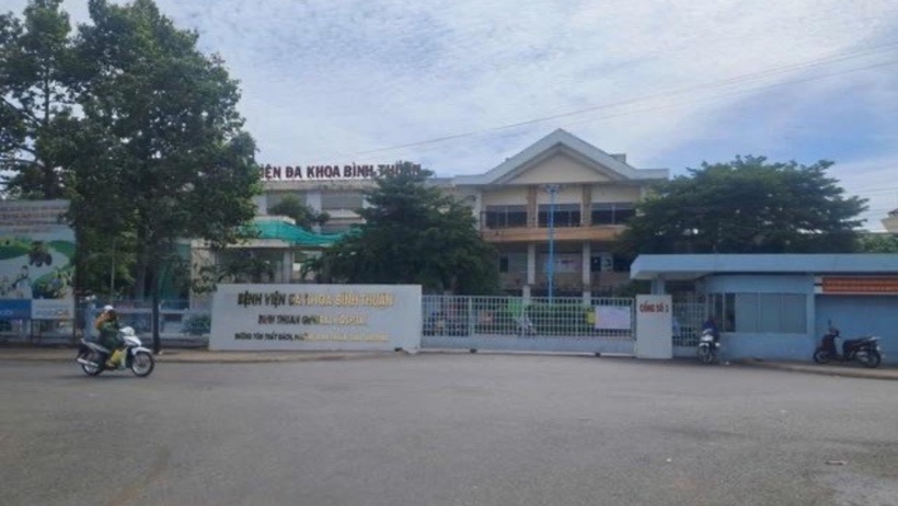 36 người có biểu hiện đau bụng, nôn ói, tiêu chảy phải nhập viện cấp cứu, nghi bị ngộ độc thực phẩm.&nbsp; Ảnh: PLO.