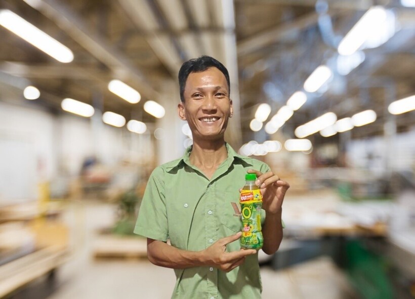 Khách hàng may mắn trúng thưởng 100 triệu đồng trong Chương trình khuyến mẽ hè 2025 “Không Độ hè không stress”