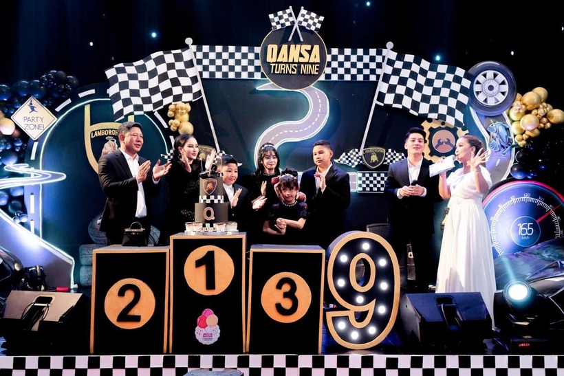 bữa tiệc sinh nhật xa xỉ của con trai doanh nhân Najmuddin. Ảnh: Khaosod,