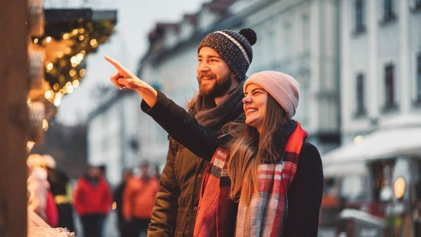 Giáng Sinh 2025 không chỉ là dịp để nhận quà mà còn là lúc để chúng ta mang lại tiếng cười cho nhau.