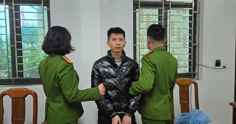 Vang Văn Ánh tại cơ quan công an. (Ảnh: PC04, Công an tỉnh Lào Cai)