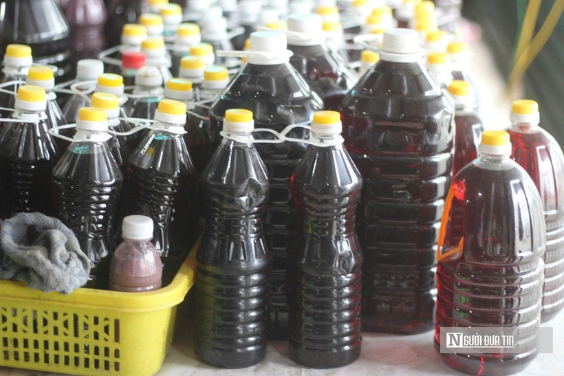 Bỏ cách làm cũ, người đàn ông xứ Nghệ thu lãi tỷ đồng từ những thùng gỗ ủ mắm - 4