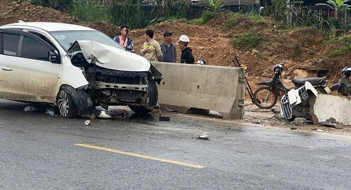 Hiện trường vụ tai nạn khiến 4 người trong một gia đình ở Đà Nẵng thương vong. (Ảnh: Người lao động)