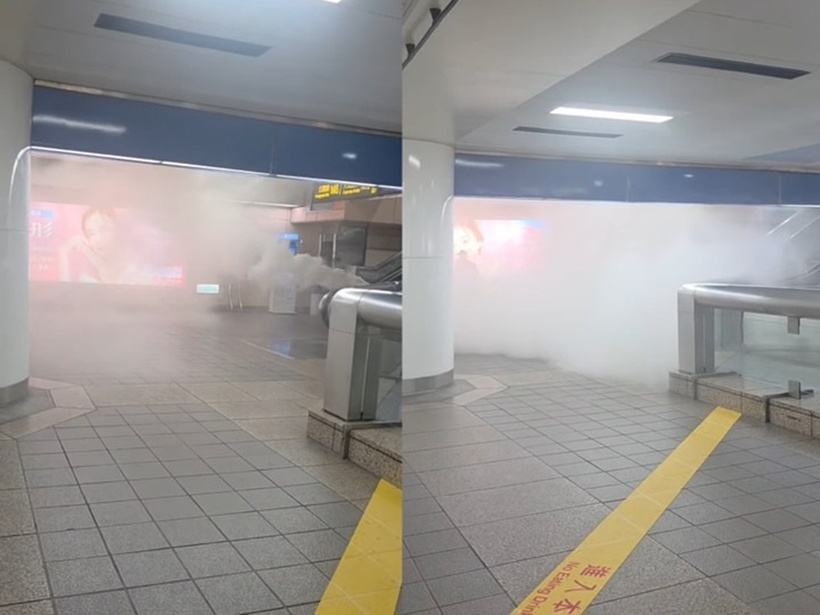 Sau tiếng nổ lớn, ga tàu bị bao phủ bởi làn khói dày. Ảnh: Threads/Bluewhale199173.