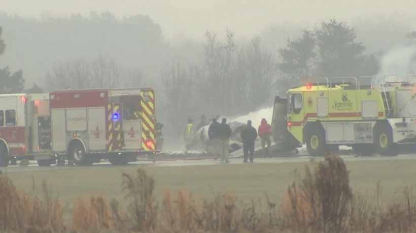 Hiện trường chiếc máy bay bị thiêu trụi sau vụ tai nạn. Ảnh: WSOC