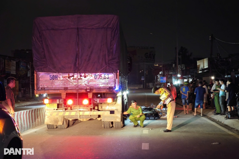 Hiện trường vụ 2 thiếu niên tử vong dưới bánh xe tải ở TP.HCM