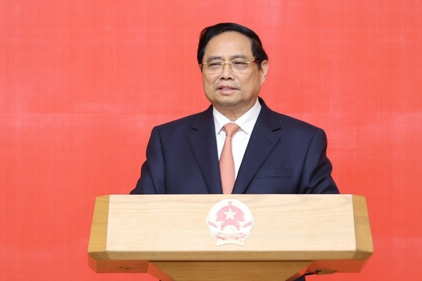 Thủ tướng mong muốn và tin tưởng rằng, đồng chí Lê Mạnh Hùng sẽ tiếp tục phát huy những kinh nghiệm, năng lực, sở trường, bề dày kinh nghiệm của mình để góp phần đưa ngành công thương phát triển nhanh, bền vững, tăng trưởng 2 con số - Ảnh: VGP/Nhật Bắc