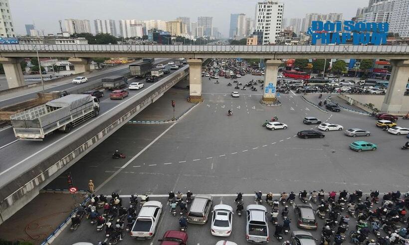 Đường Vành đai 3 trên cao khu vực ngã tư Khuất Duy Tiến (Hà Nội).