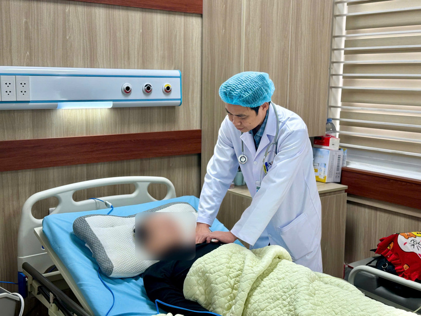 Bệnh nhân co giật, liệt cơ trước khi vào viện