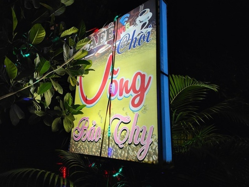 Cơ quan chức năng phát hiện 2 phòng tại quán Bảo Thy có 03 nhân viên nữ đang bán dâm cho 2 khách nam. Ảnh: Công an Đồng Nai