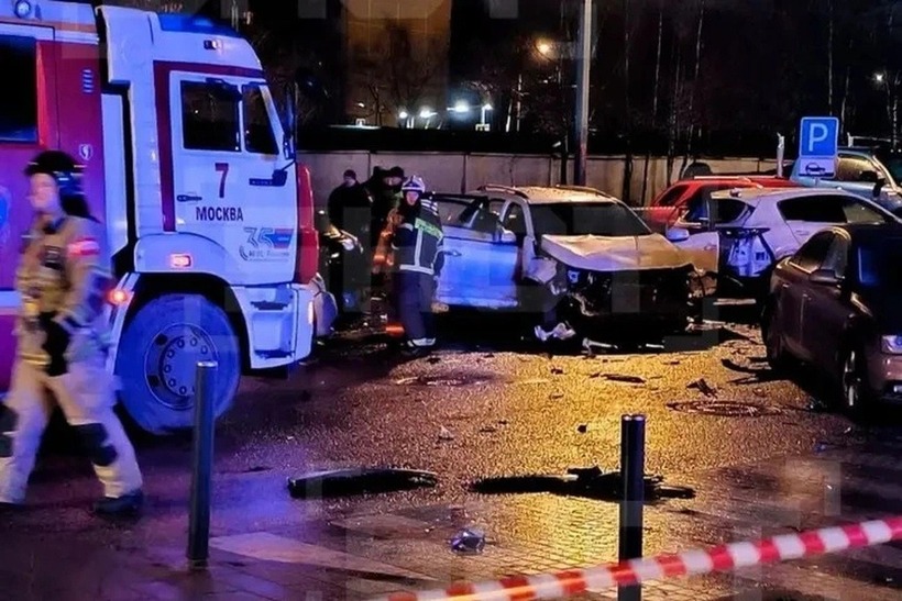 Hiện trường vụ nổ ôtô ở phía nam Moskva, Nga, ngày 24/12. Video:&nbsp;RIA Novosti