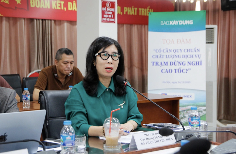 Bà Phan Thị Thu Hiền, Phó Cục trưởng Cục Đường bộ Việt Nam phát biểu tại buổi toạ đàm