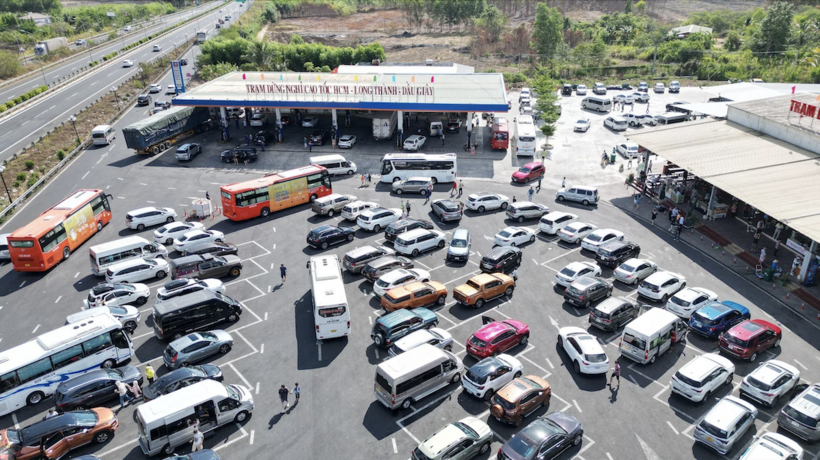 Một trạm dừng nghỉ chân trên cao tốc Phan Thiết - Dầu Giây