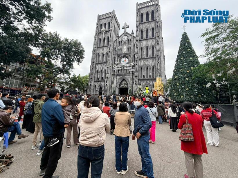 Noel ấm áp giữa lòng Thủ đô tại Nhà thờ Lớn Hà Nội - 2