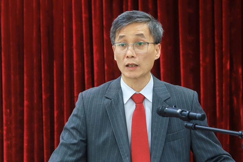 Bí thư Đảng ủy, Chủ tịch Hội Luật gia Việt Nam Nguyễn Khánh Ngọc phát biểu tại hội nghị.