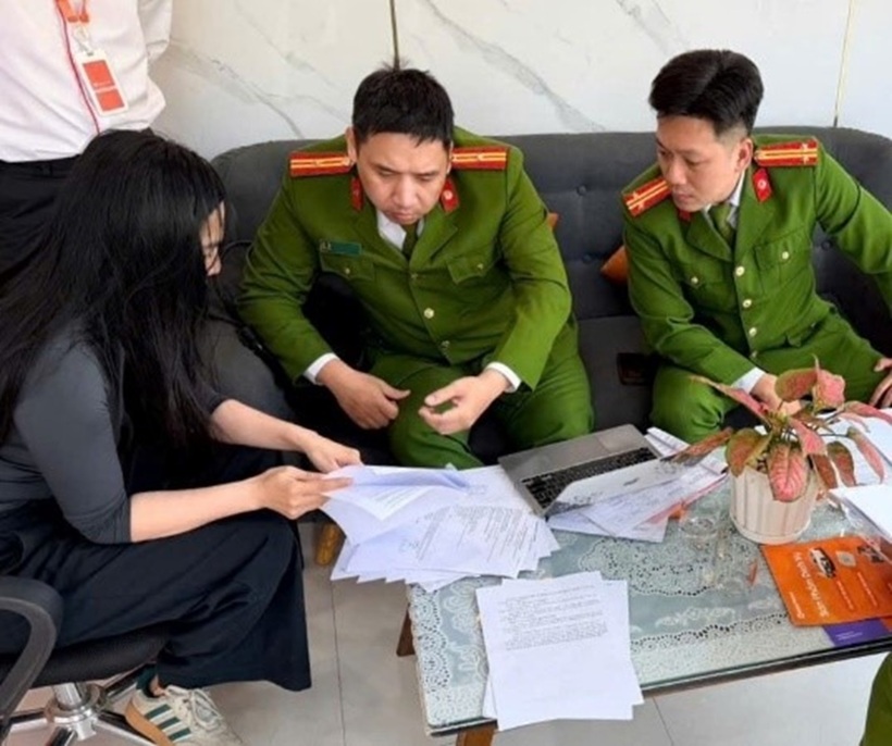 Phòng Cảnh sát quản lý hành chính về trật tự xã hội tăng cường kiểm tra các cơ sở kinh doanh có điều kiện. Ảnh: Công an TP.Hà Nội